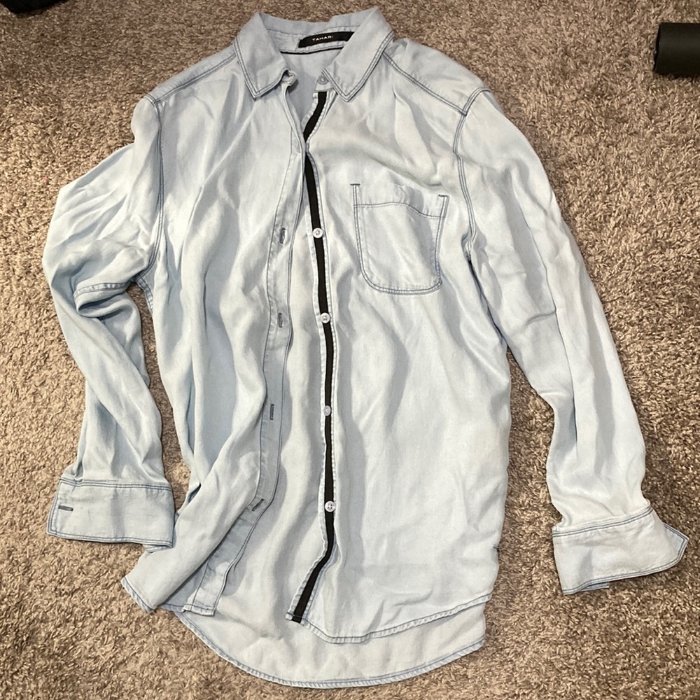 Light blue Tahari button down